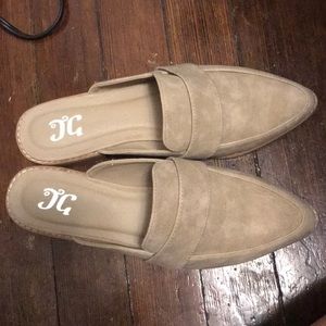 Tan mules